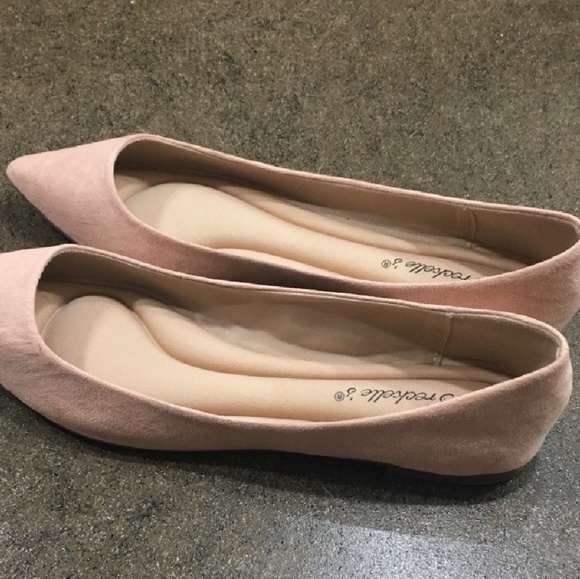 BRAND NEW Breckelles pointed toe blush flats - Picture 2 of 5